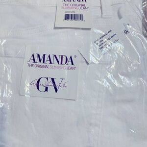 Gloria Vanderbilt Women's Amanda Slimming White Jeans 14S